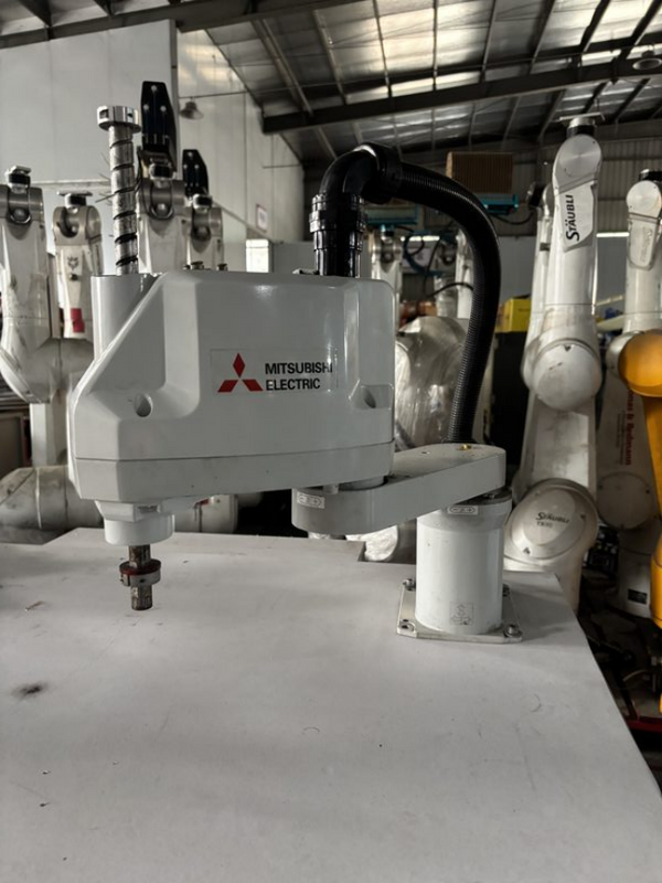 Transformez votre ligne de production : découvrez les robots Mitsubishi d'occasion pour une automatisation abordable