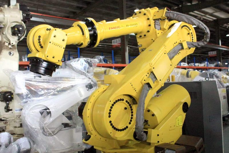 FANUC M-2000iB/210F heavy payload robot